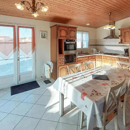 2 Bedroom Amazing In Sur *